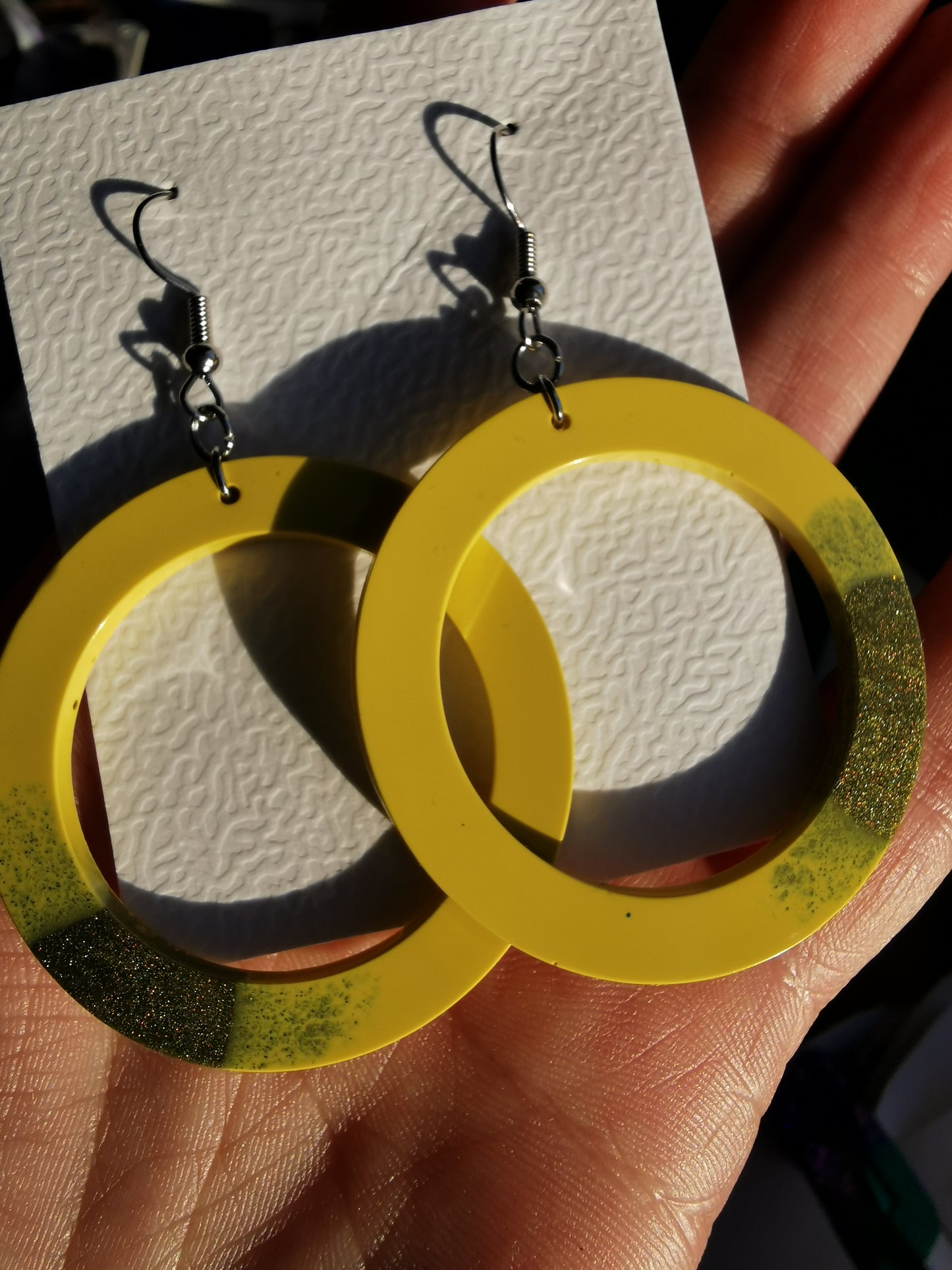 Yellow circles