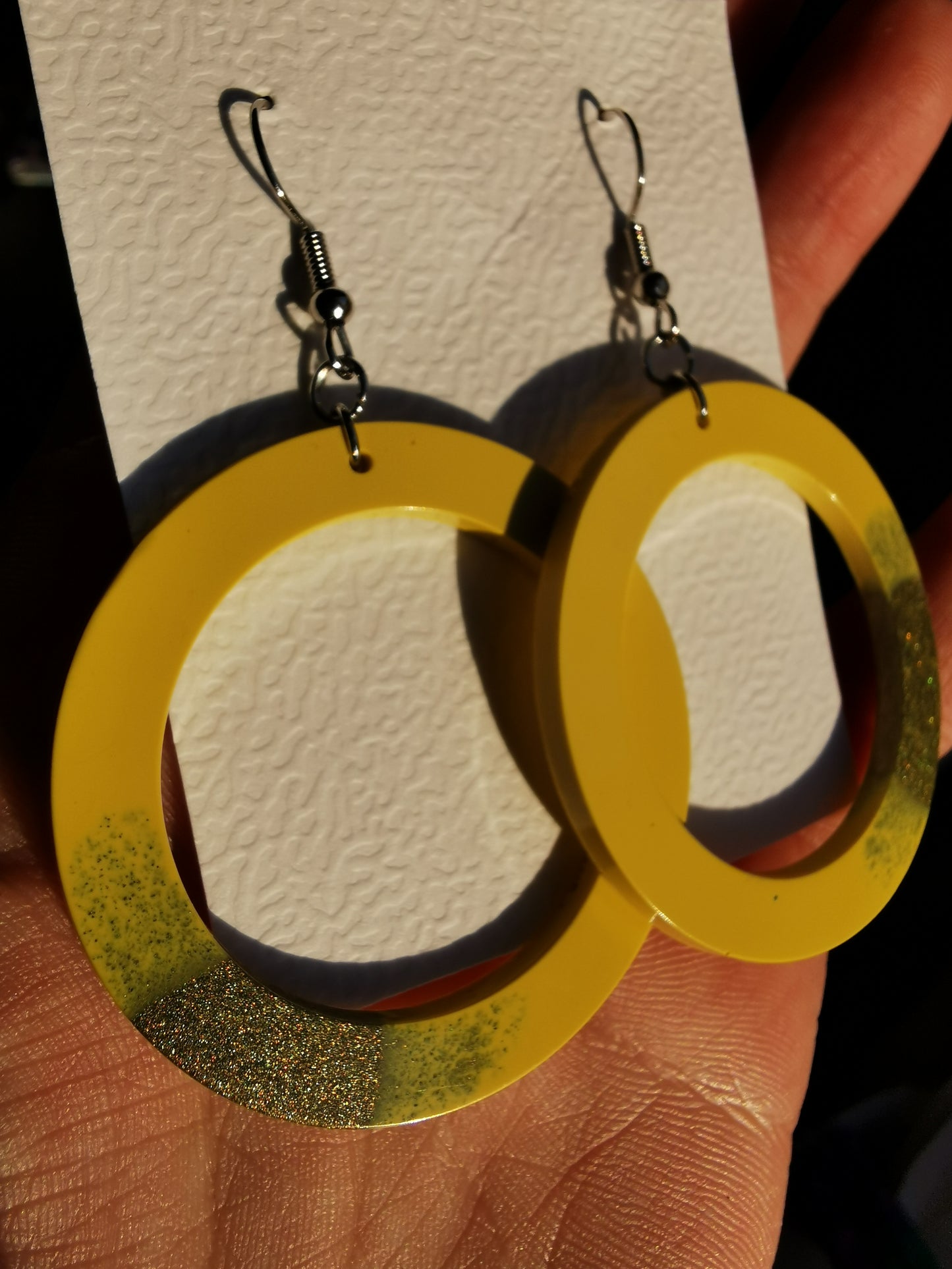 Yellow circles